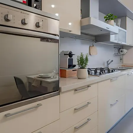 Redifined & Modern Close To Porta Nuova *