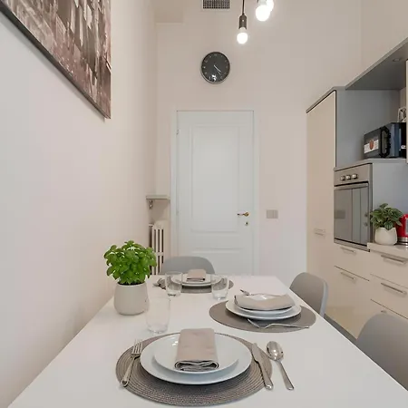 Redifined & Modern Close To Porta Nuova *