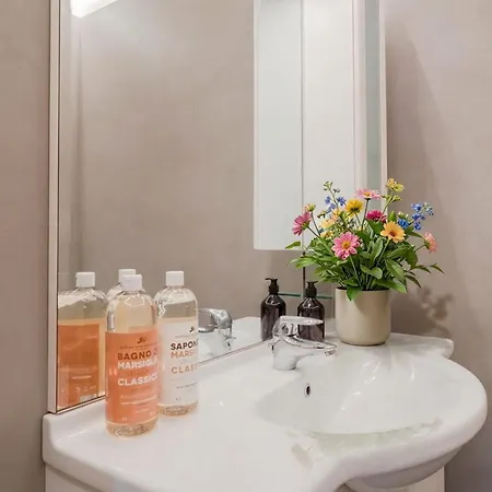 Redifined & Modern Close To Porta Nuova *